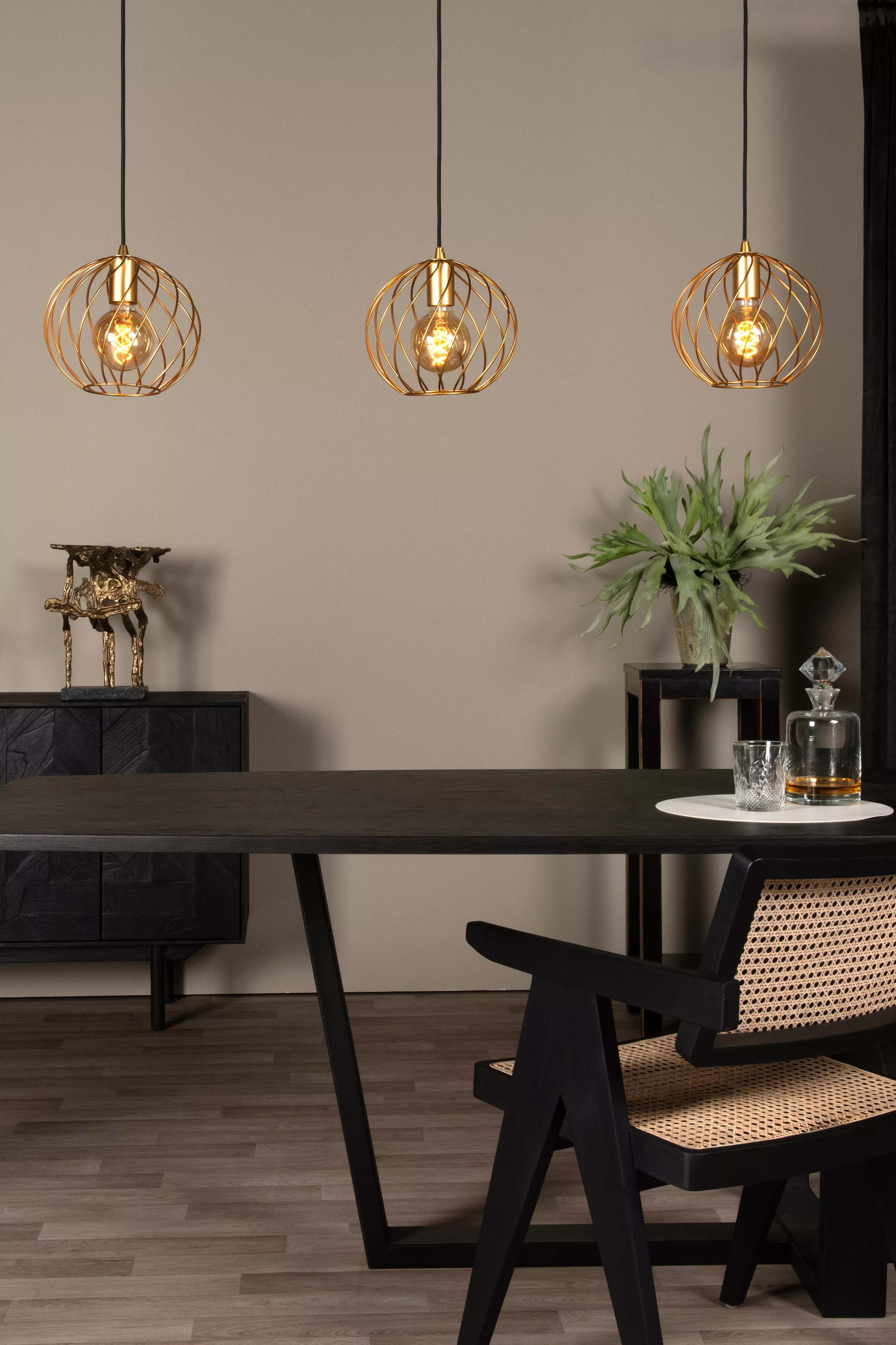 Firmin – Hanglamp – 3xe27 – Mat Goud / Messing € 193,- ⋆ Lucide ⋆ Löwik Firmin – Hanglamp – 3xe27 – Mat Goud / Messing € 193,- ⋆ Lucide ⋆ Löwik